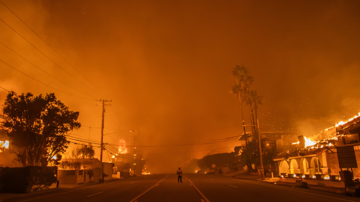 Los Angeles Wildfires: Five Killed as Blaze Sweeps Through California