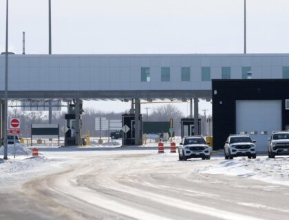 One Dead, 15 Arrested Trying to Enter Canada from the US