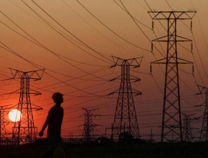 FG Announces Plans to Review Electricity Tariffs for Band B and C Customers