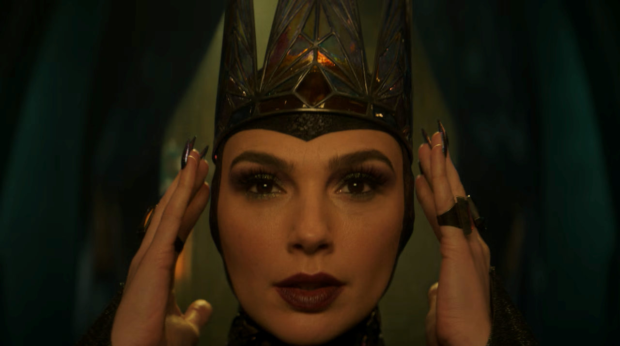 Galdot as the evil queen