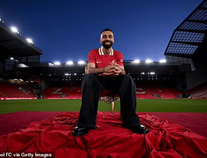 Mohamed Salah Signs New £375,000-Per-Week Deal with Liverpool, Resolving Contract Saga