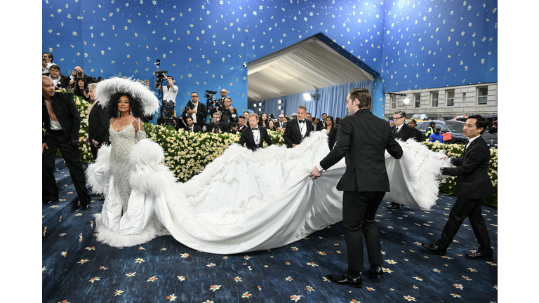 Diana Ross Stuns In 18-Foot Gown As She Pays Tribute To Family Legacy At 2025 Met Gala (Photos)