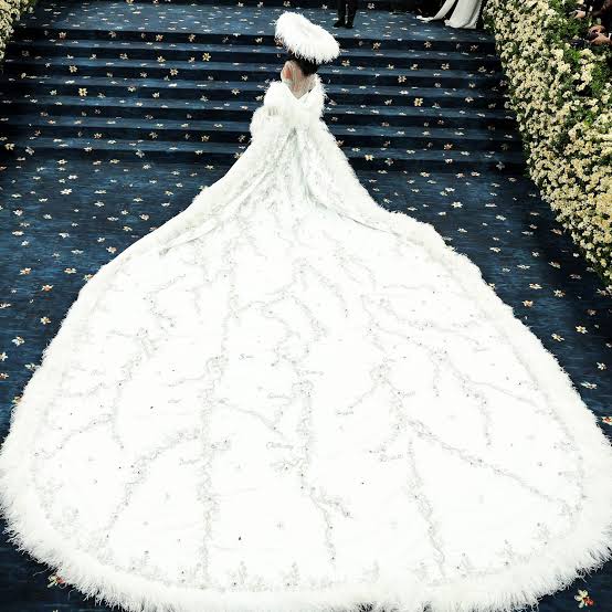 Diana Ross Stuns In 18-Foot Gown As She Pays Tribute To Family Legacy At 2025 Met Gala (Photos)