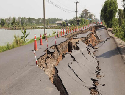 Japan Hit by 470 Earthquakes