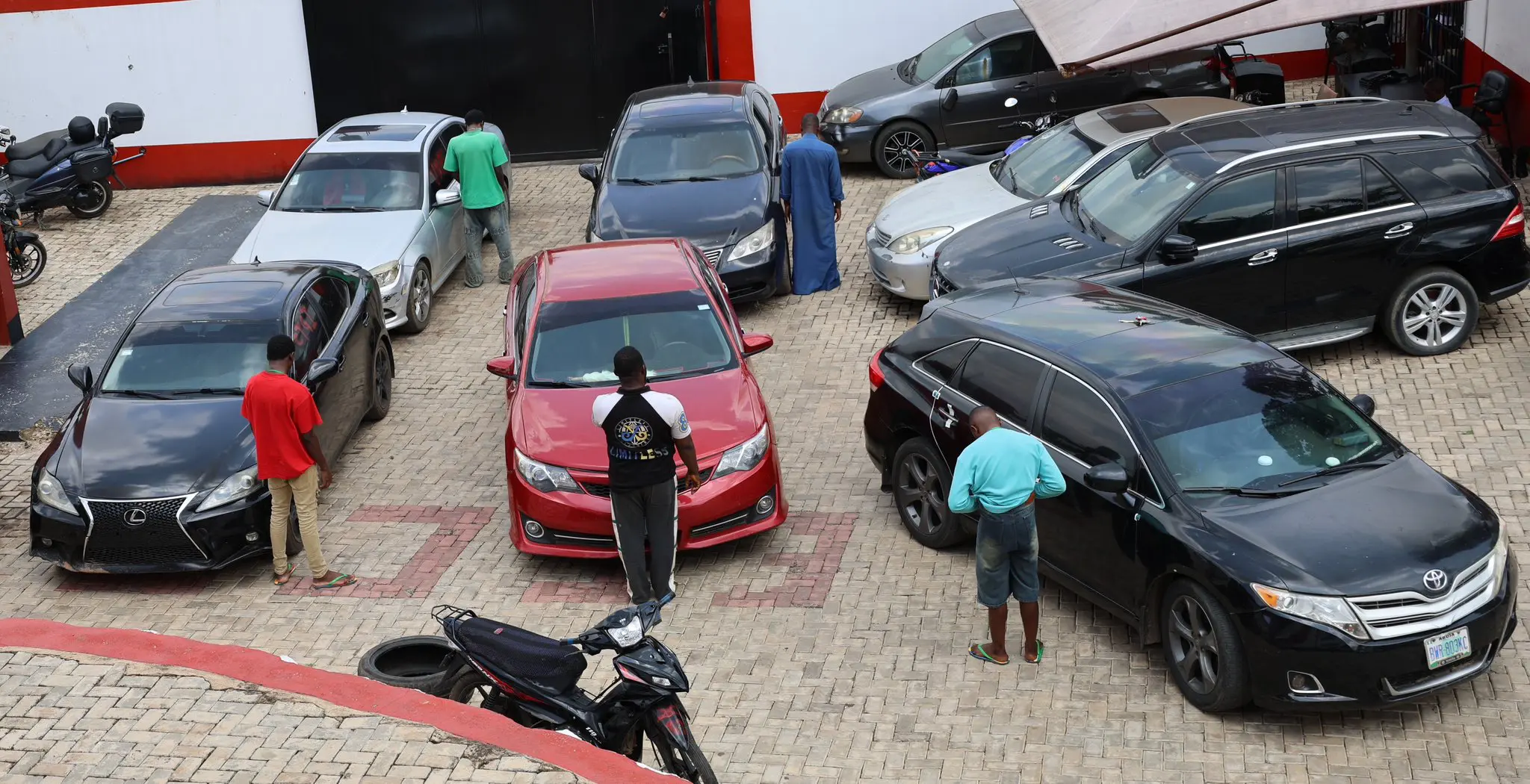 EFCC Nabs 34 Suspected Internet Fraudsters In Ekiti Raids