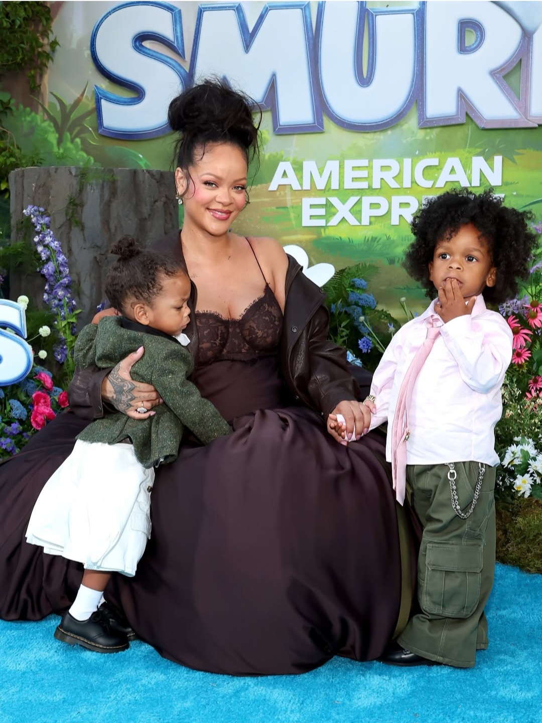 Rihanna Spotted With Her Children At The Premiere Of Smurfs (Photos)