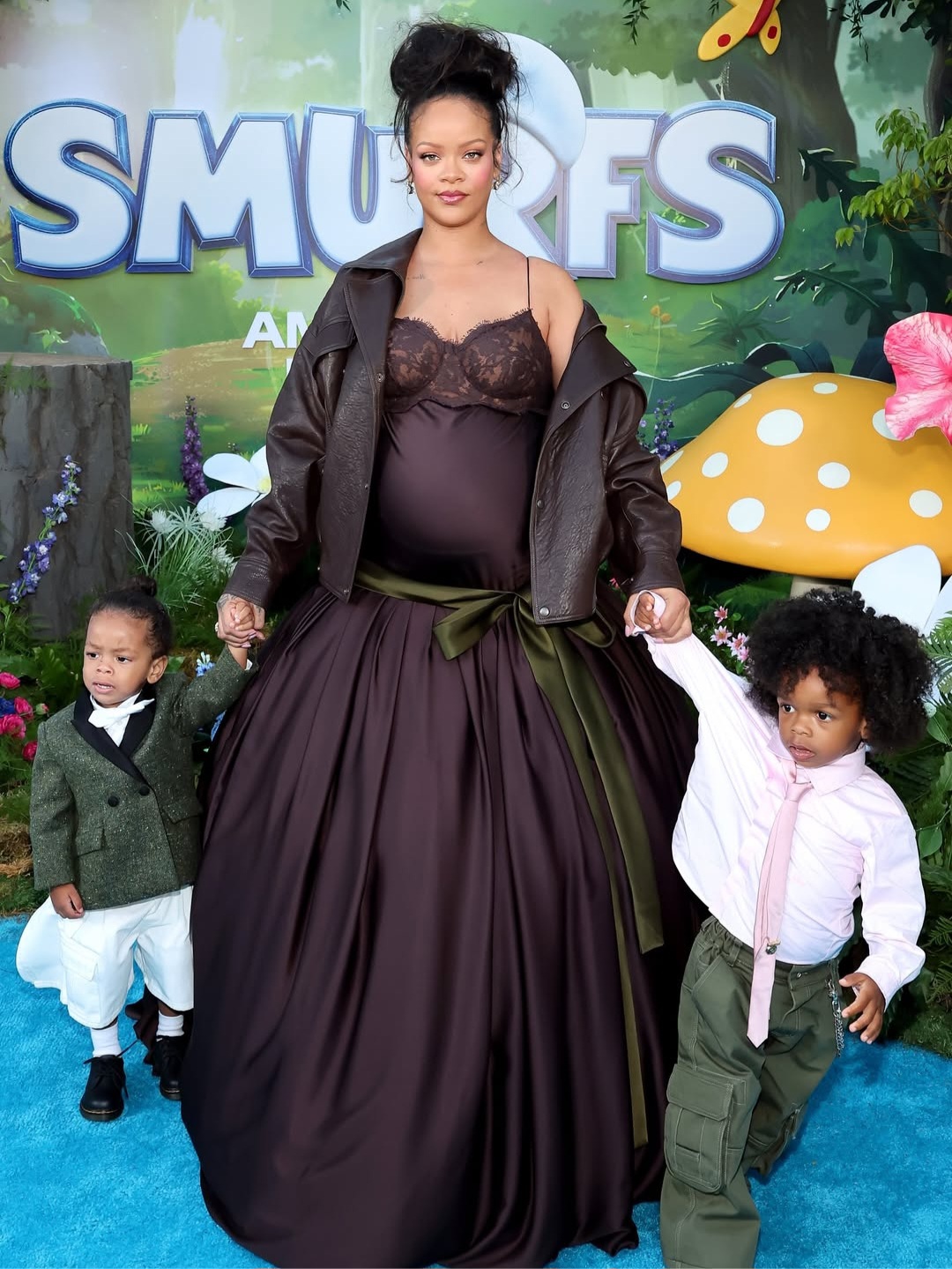 Rihanna Spotted With Her Children At The Premiere Of Smurfs (Photos)