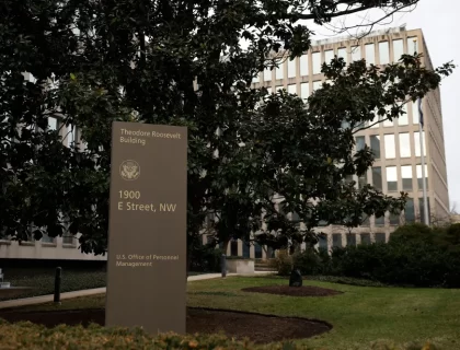 U.S. Office of Public Management to Use AI in Government Downsizing Efforts