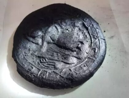 1,300-Year-Old Eucharistic Bread Loaves Unearthed in Southern Turkey