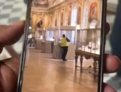 Thieves Pull Off Daring Louvre Heist, Make Off With Priceless Jewels