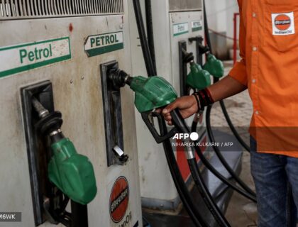 US Gas Prices Breach $4 Threshold Amid Escalating Iran Conflict