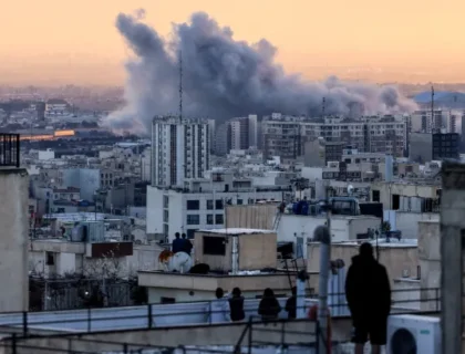 Iranian Economy Nears Collapse Under Weight of War and Hyperinflation