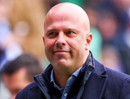 Liverpool Boss Slot Backs Arsenal for Premier League Crown